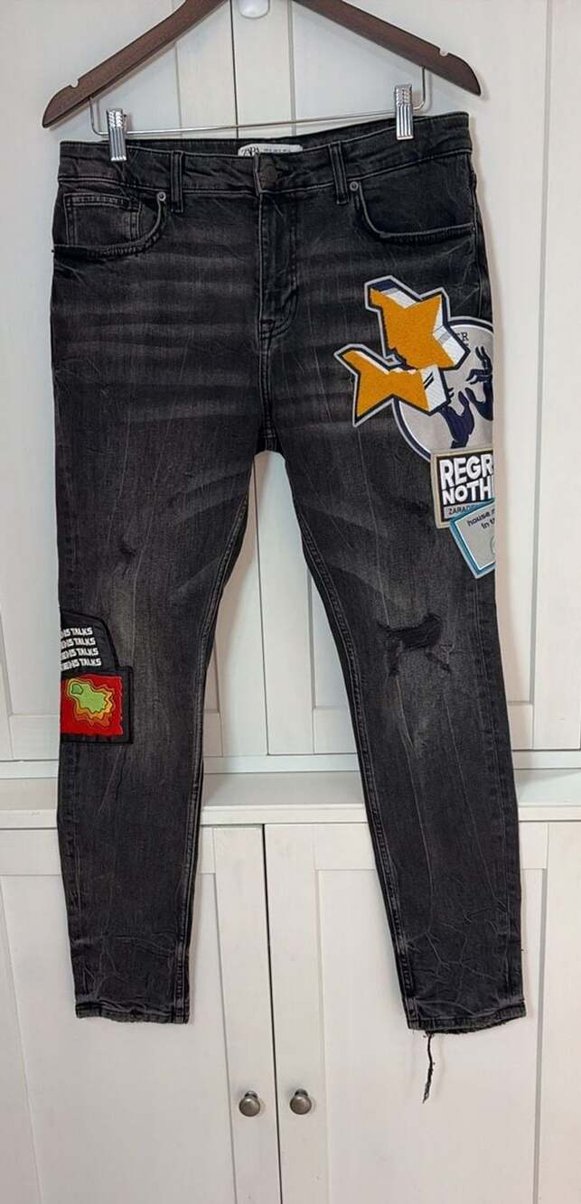 Zara Patchwork Skinny Jeans Size 32 Black Distressed Graphic Patches